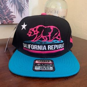 California Republic SnapBack hat 💙💕